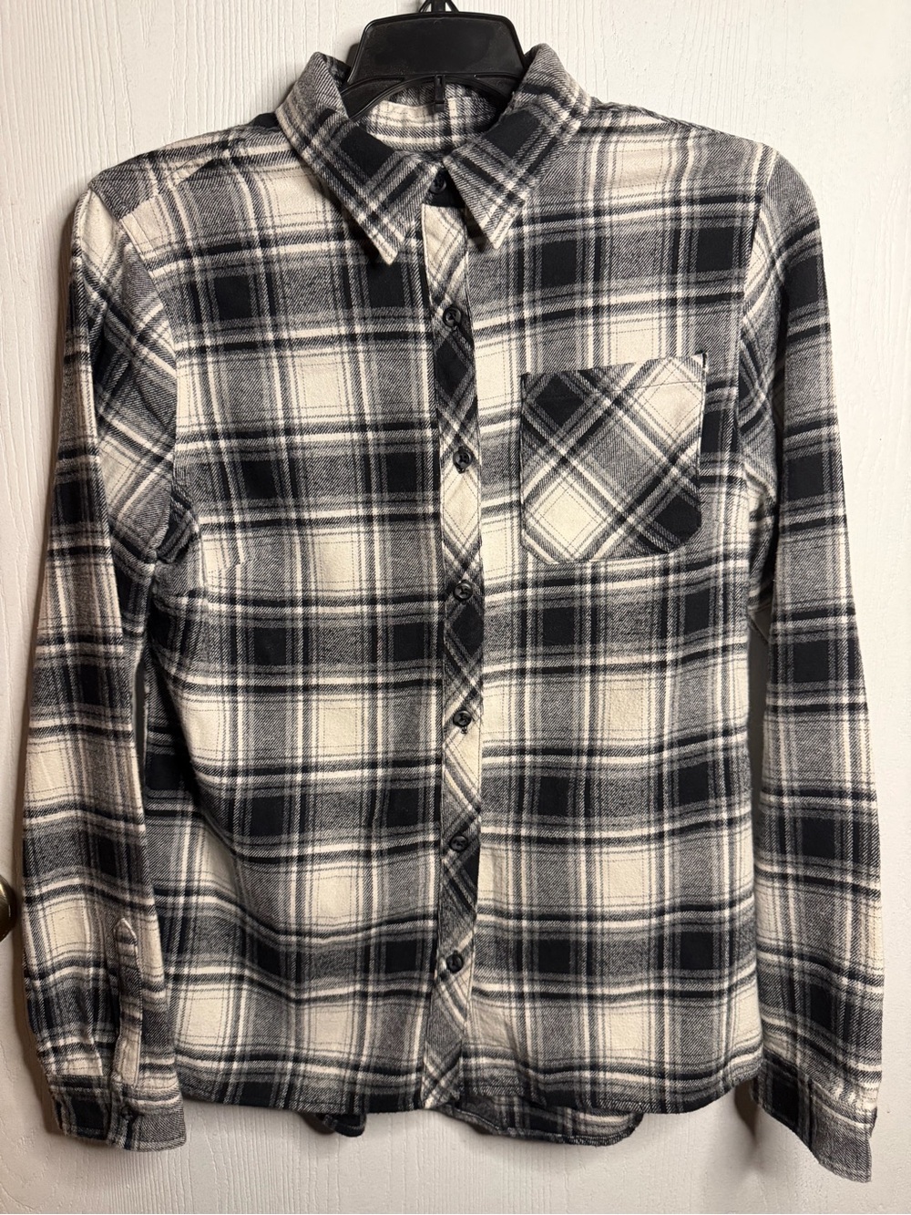 Women's Black & White Plaid Button-Down Shirt